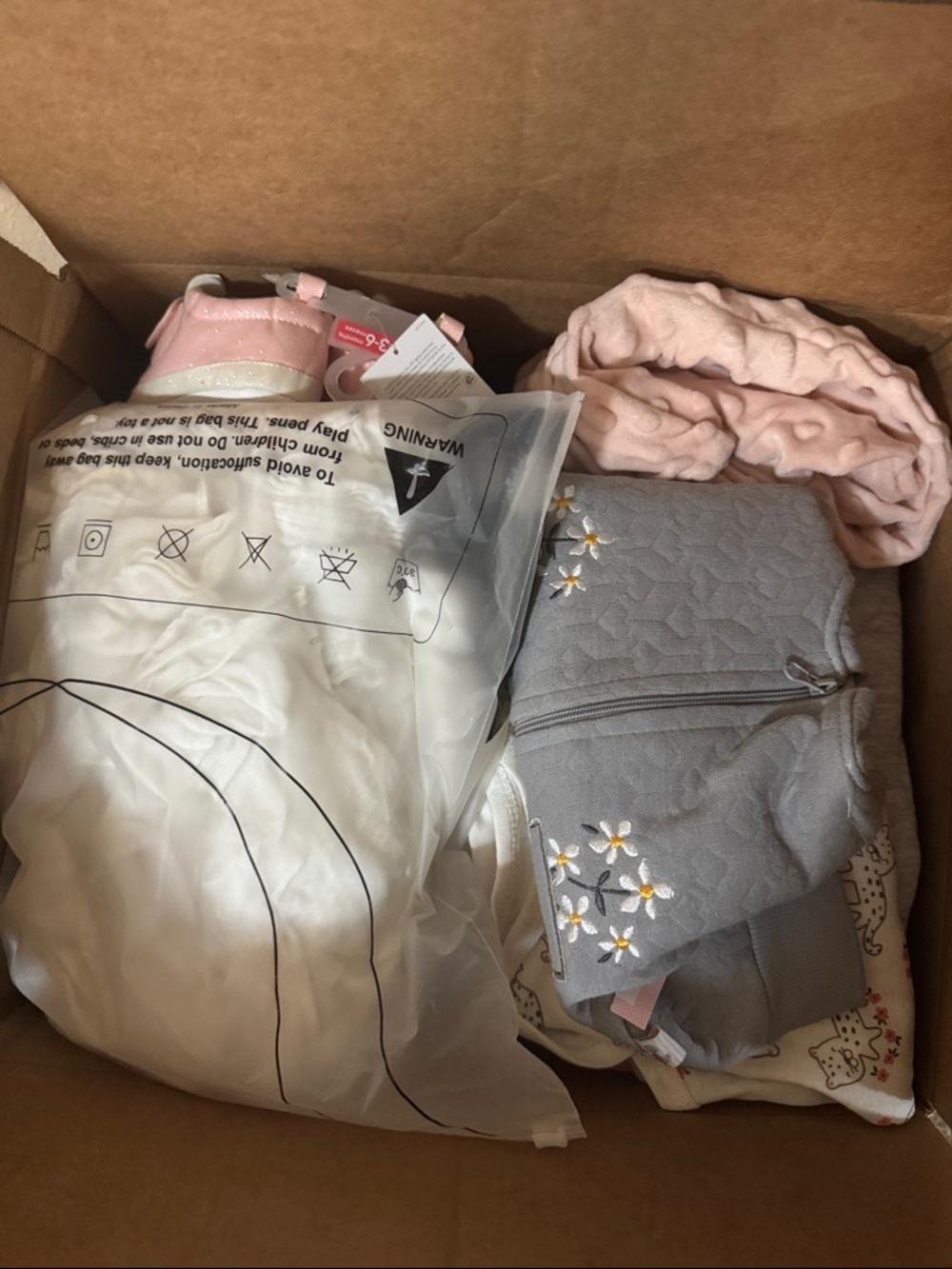 Infant clothes bundle pack for jeong
